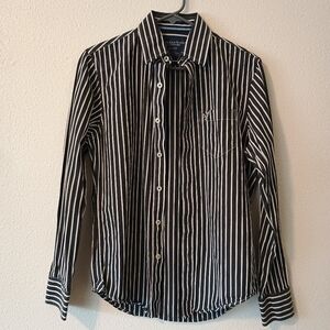 American Eagle 100% Cotton Black White Striped Vintage Fit Button Up Mens XS